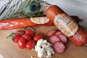 Agro Ardeal a lansat două noi produse premium uscate şi maturate (FOTO)