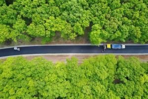 FOTO| DC40, drumul spectaculos care leagă Ciugudul de Sântimbru a fost ASFALTAT: Exemplu de colaborare între două comune din Alba