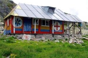 Refugiile montane, posturile sezoniere şi bazele Salvamont din România vor fi dotate cu dezinfectant
