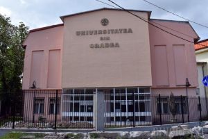 Studenţii Universităţii din Oradea ar putea fi chemaţi la facultate, pentru activităţi care nu se pot ţine online