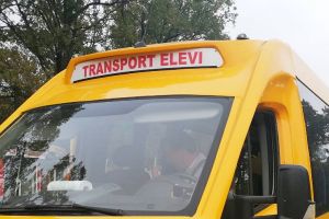 Transport gratuit pentru elevii din România. Reglementări în domeniul educaţiei, adoptate prin Ordonanţă de Urgenţă