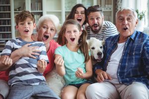 50% reducere pe viaţă la Televiziune, Internet şi Telefonie Mobilă
