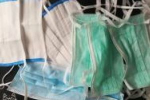 Cu masti pe fata si trasee bine delimitate:  Inapoi in banci, cu stres si emotii atat pentru elevi, cat si pentru profesori