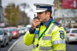 Salariile a peste 68.000 de poliţişti vor fi majorate