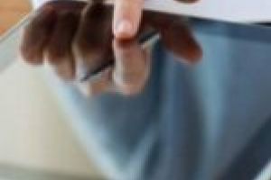 Nimic nu se pierde! Elevii care nu au primit dispozitive electronice de la primării le vor aştepta pe cele de la Ministerul Educaţiei