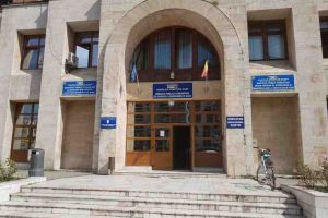 Examinarea pentru permis, în continuare suspendată: Programul Serviciului Public Comunitar Regim Permise de Conducere şi Înmatriculare Vehicule Alba după terminarea stării de urgenţă