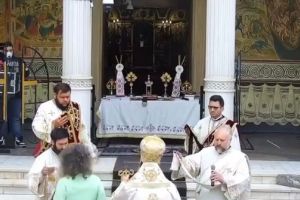 LIVE VIDEO: Incident la oficierea Sfintel Liturghii la Catedrala Arhiepiscopala din Constanta. Ce s-a intamplat (galerie foto) 