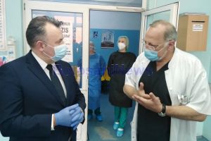 Medicul Radu Malancea, după ce a trebuit să părăsească biroul de la Spitalul Judeţean: Penibil! Eu nu mă cert