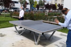 Parcul Între Lacuri a fost inaugurat. Emil Boc a jucat baschet, fotbal şi tenis de masă
