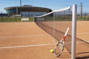 Sâmbătă vor fi redeschise pista de alergare de la Stadionul Municipal şi terenurile de tenis de la Arena Sepsi
