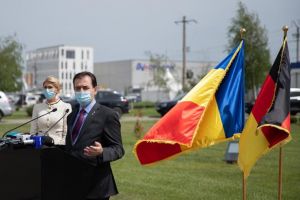 Premierul Orban, în vizită la unitatea de producţie Star Assembly