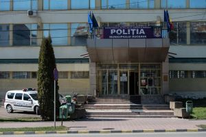 Și-a lovit soţia şi s-a ales cu dosar penal