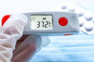 Care este temperatura normală a corpului, ce factori pot influenţa valorile acesteia şi ce alte simptome apar când se instalează febra