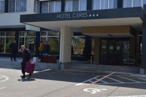 Veste proastă: încă un bihorean cu Covid a murit. Veste bună: secţia exterioară din Băile 1 Mai a Spitalului Municipal Oradea a fost golită, după alte 36 de vindecări
