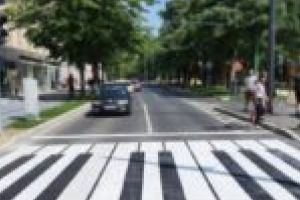 Timişoara se vrea altfel şi cu stil! După trotuare în formă de tablă de şah, a apărut şi trecerea de pietoni în formă de clape de pian