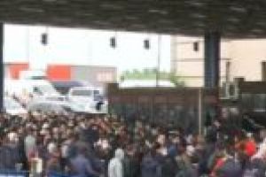 Bombă epidemiologică, explodată la frontieră! 30.000 de oameni au intrat în ţară fără control medical, autorităţile postează pe Facebook!