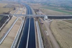 Când ar putea fi finalizate lucrările la tronsonul 2 al Autostrăzii Sebeş-Turda
