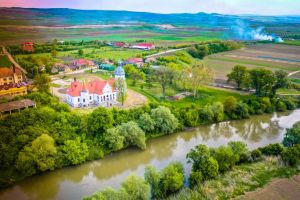VIDEO| Castelul de la Sâncrai, giuvaerul din inima Transilvaniei. Loc de poveste, unde în urmă cu peste 200 de ani se ţineau baluri fastuoase