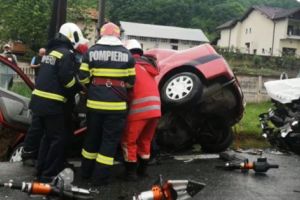 AU IEŞIT DIN STAREA DE URGENŢĂ ŞI AU MURIT ÎN ACCIDENT!