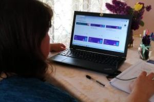 Sindicatul Liber din Învăţământ Maramureş consideră nefondate acuzaţiile aduse dascălilor care nu fac şcoală online