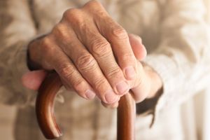 Miraculos! Un bătrân de 92 de ani, din Botoşani, a supravieţuit virusului COVID-19. Bărbatul a fost deja externat