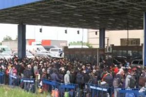 Sibienii victime ale samsarilor în vămi –  Sume exorbitante plătite ca să ajungă acasă