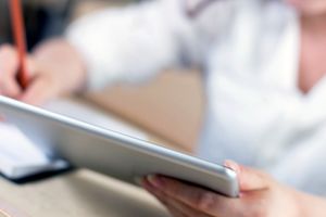 Elevii vrânceni din liceele ROSE pot participa la şcolile de vară online oferite de Universitatea „Alexandru Ioan Cuza” Iaşi