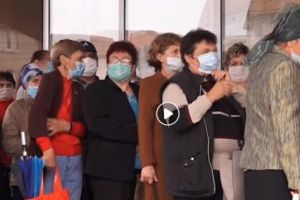 PENSIONARII DIN PITEŞTI, CLAIE PESTE GRĂMADĂ LA C.A.R.