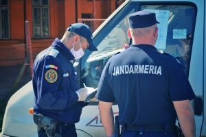 Declaraţia pe propria răspundere pentru deplasările între localităţi poate fi scrisă şi de mână – Ce spun jandarmii