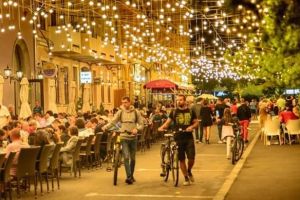 Mai multe STRĂZI din Arad vor fi ÎNCHISE circulaţiei autovehiculelor şi vor fi destinate RELAXĂRII. Care sunt acestea şi ce intenţionează autorităţile
