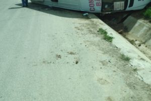 Accident grav. Un microbuz care circula pe ruta Constanta- Barlad s-a rasturnat  in localitatea Morareni       