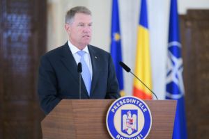 Iohannis: Vedem tot felul de iresponsabili care răspândesc teorii ale conspiraţiei