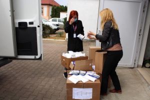 50.000 de măşti de protecţie, distribuite gratuit pentru bihorenii din categorii vulnerabile (FOTO)
