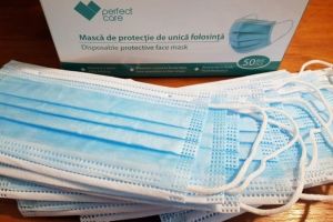 Măşti gratuite pentru toţi românii. Fiecare cetăţean român va primi un set de 30 de bucăţi