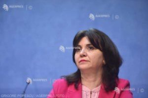 Ministrul Educaţiei: În fiecare unitate de învăţământ un cadru medical va supraveghea participarea elevilor la cursurile pregătitoare