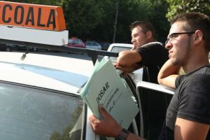 Școlile de şoferi îşi reiau activitatea cu reguli stricte: Cum se desfăşoară lucrurile acum