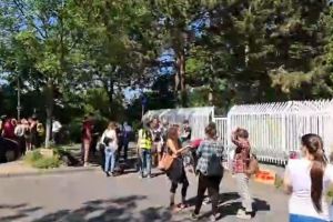 GERMANIA: Muncitorii români, protest de amploare: „Scoateţi-vă singuri sparanghelul din pământ!” VIDEO