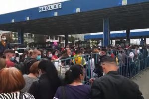 Încă cinci puncte de frontieră, deschise, după aglomeraţia de la Vama Nădlac
