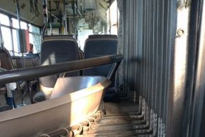 Șoferul şi-a lins efectiv, cu nonşalanţă, buricul degetului! Detaliile HALUCINANTE ale unei călătorii cu un autobuz al CTP în plină epidemie de coronavirus (FOTO)