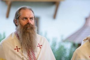 Comuniunea în parohie: „Cel care nu ştie să-l asculte pe aproapele său nu poate să-L ...