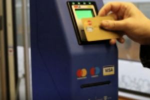  Craiova introduce din această vară plata cu cardul contactless direct în mijloacele de transport public