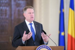 Klaus Iohannis cere Parlamentului reexaminarea modificarilor la Legea educatiei nationale