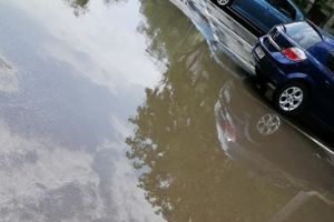 Poftiti la balaceala! A plouat si ne-a inundat