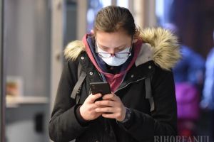 Reguli noi de la Ministerul Sănătăţii: Cine şi în ce condiţii poate să nu poarte mască în spaţii închise, cum se face termoscanarea