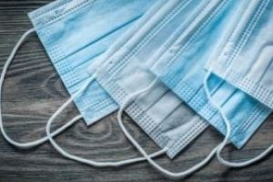 A fost semnat ordinul privind obligativitatea purtării măştii. Care sunt excepţiile şi cum se face triajul epidemiologic