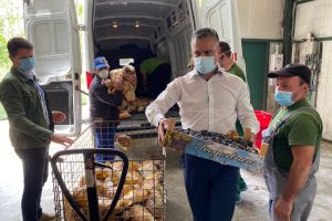 FOTO Ursuleţii din Libearty au fost hrăniţi, astăzi, de către Adrian Veştea