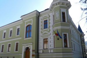 Biblioteca Judeţeană ”George Coşbuc” se redeschide etapizat începând de astăzi