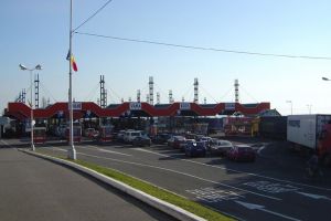 Zece puncte de trecere a frontierei sunt deschise de azi la graniţa româno-ungară