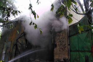 Incendiu in Capitala! Totul a izbucnit de la un transformator electric