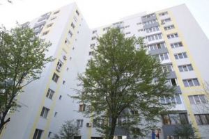 Studiu realizat de reprezentanţii unui portal de imobiliare în România: 70% dintre proprietarii de locuinţe au în vedere o scădere de preţ